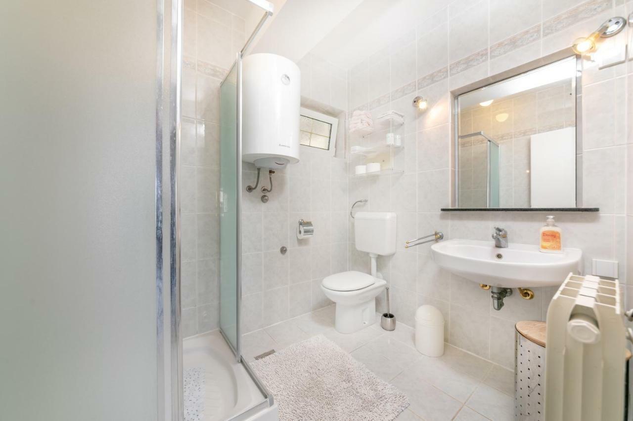 Villa Lina Vrsar Ngoại thất bức ảnh
