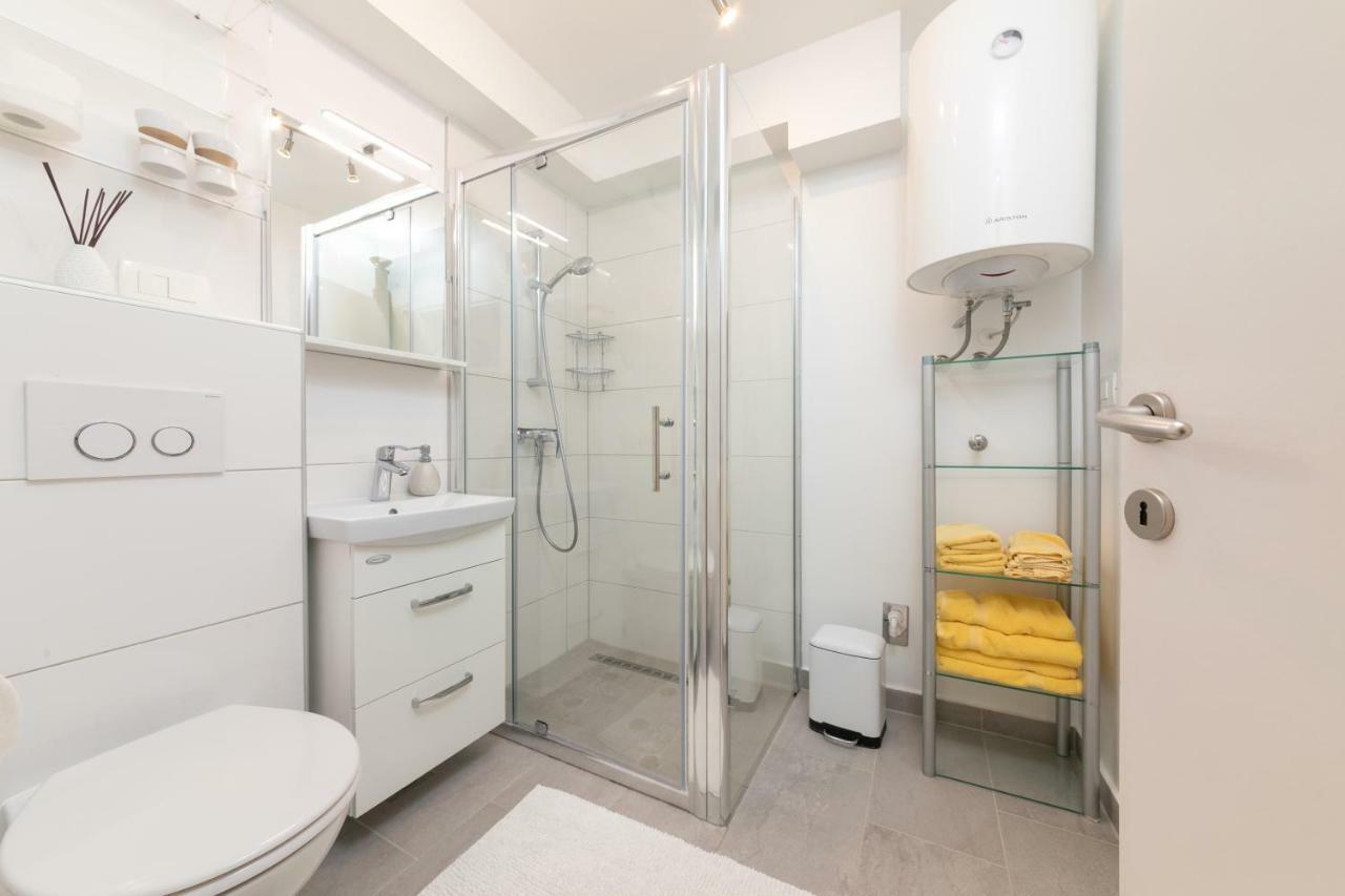Villa Lina Vrsar Ngoại thất bức ảnh